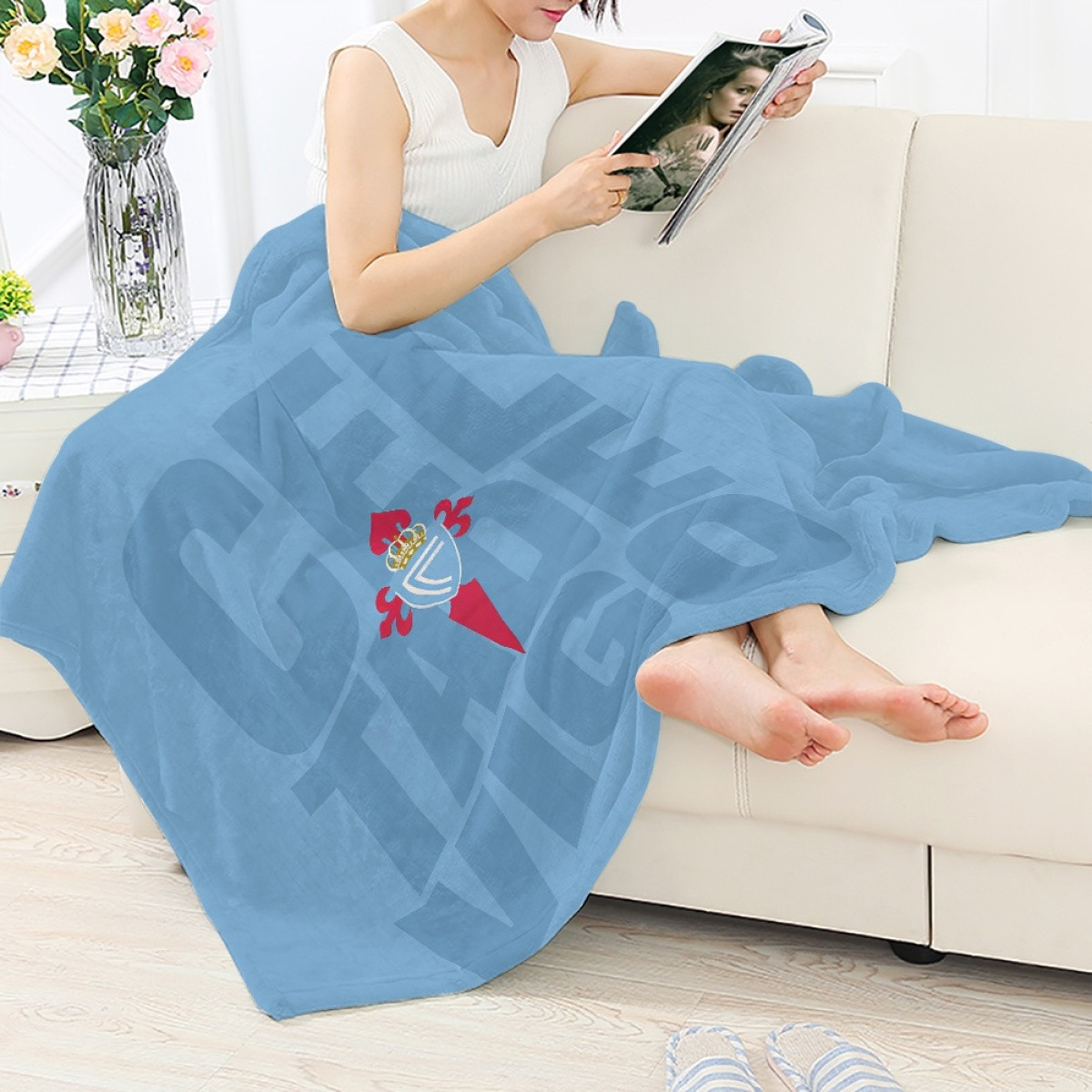 RC Celta de Vigo Blanket Throw - RC Celta de Vigo Logo Skyblue Background