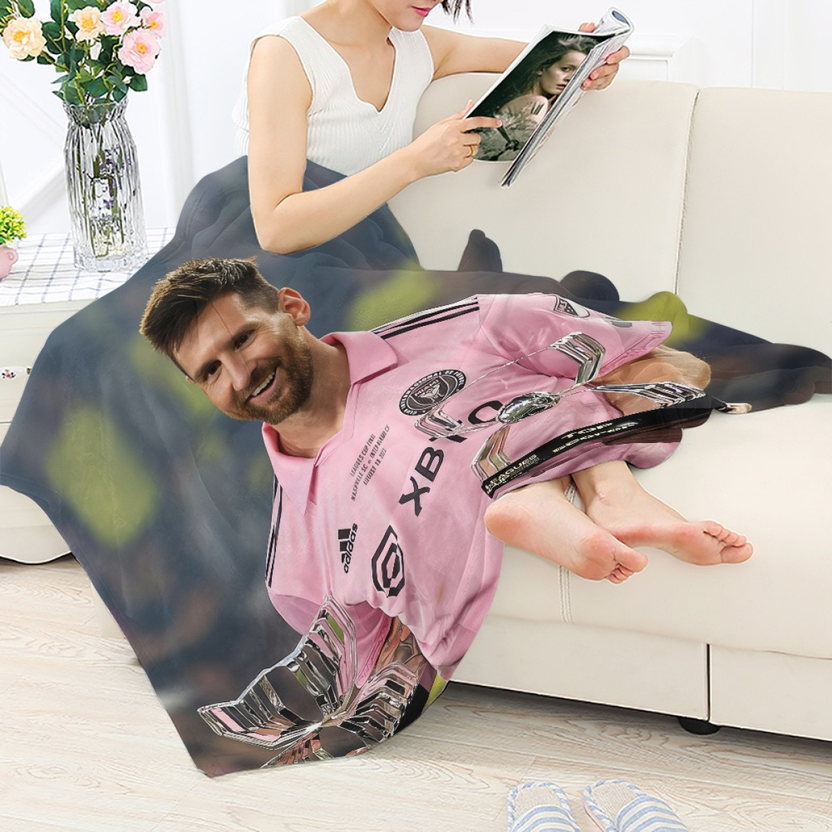 Inter Miami CF Lionel Messi Blanket Throw - Lionel Messi Best Player And Top Scorer Trophy Portrait