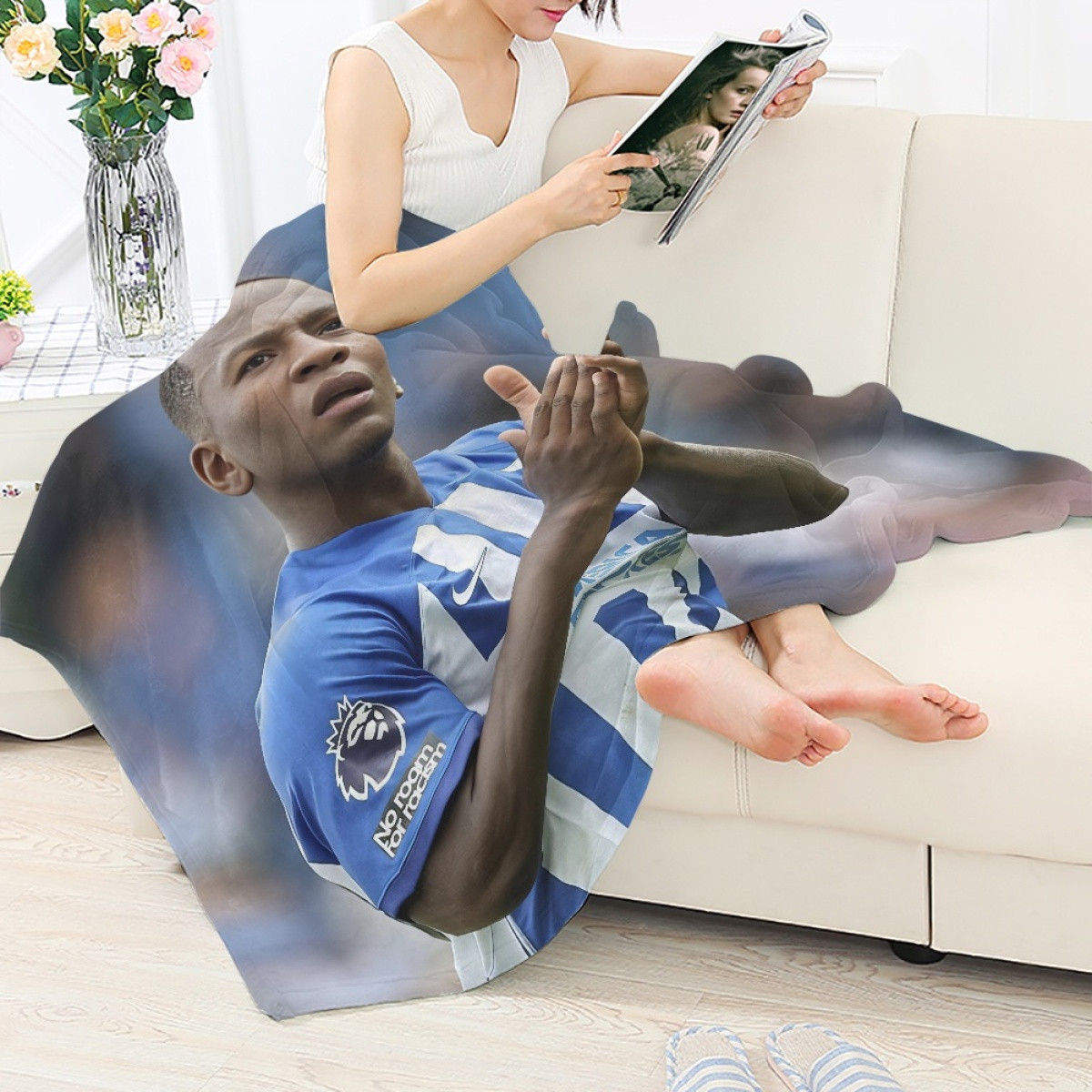Pervis Estupinan Blanket Throw - Pervis Estupinan Brighton & Hove Albion F.C. Clapping Poster