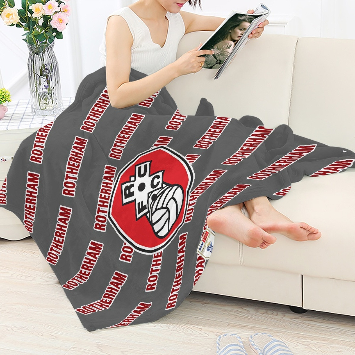Rotherham United FC Blanket Throw - Rotherham Football Club Medley Monogram Wordmark
