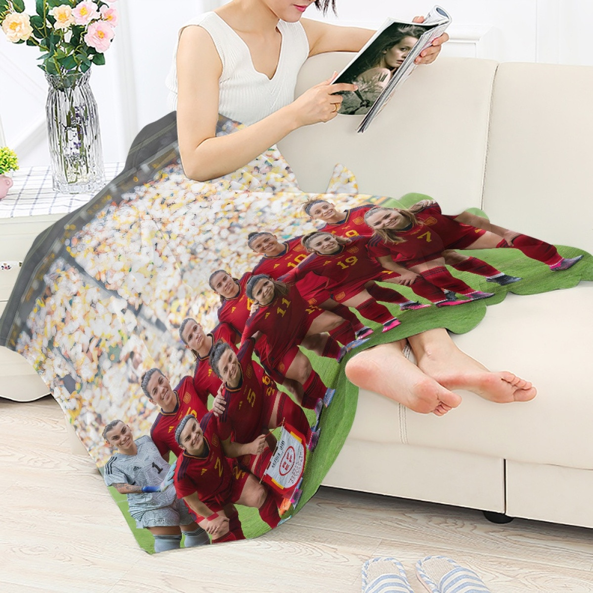 Spain Women's National Football Team Blanket Throw - Spain Women's National Football Team Group Portrait Poster