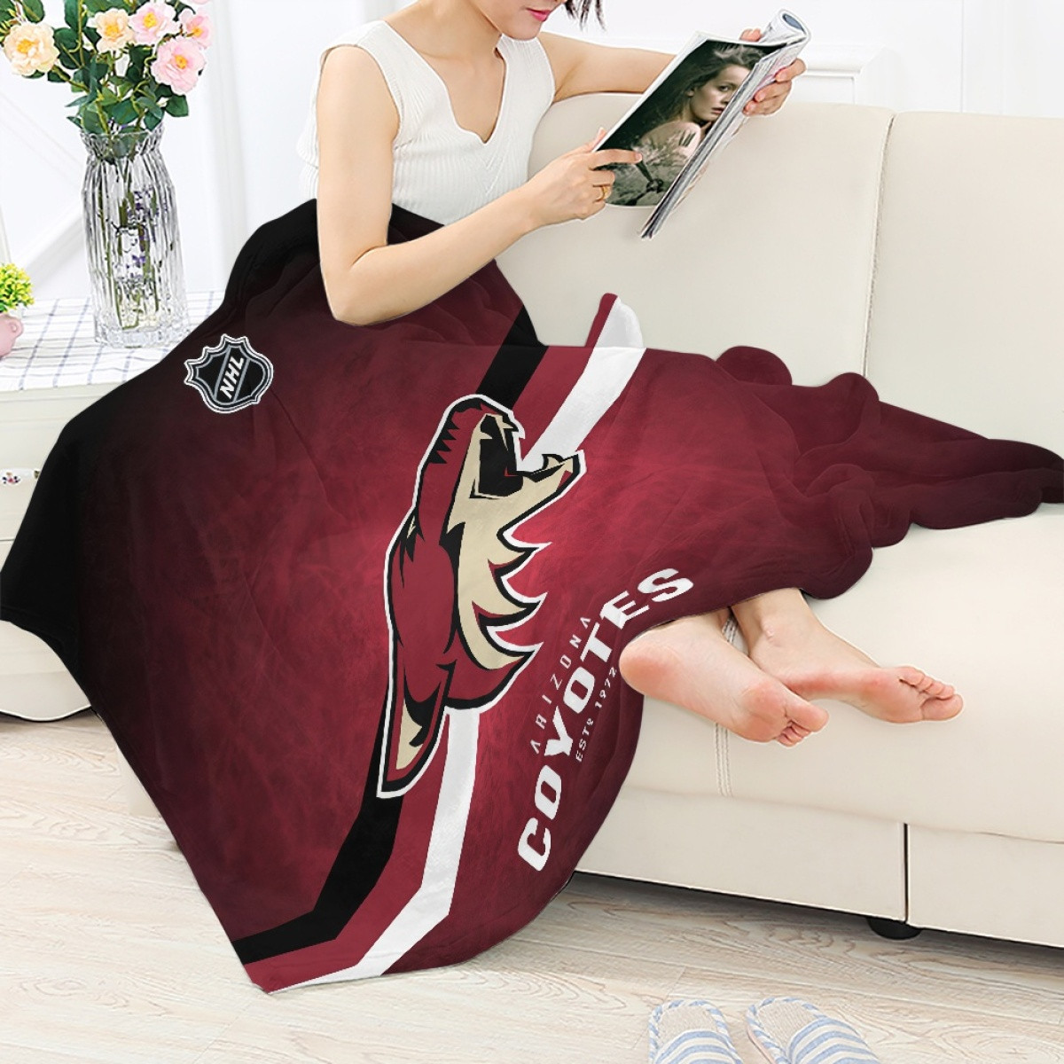 NHL Arizona Coyotes Blanket Throw - Team 2003 Logo Stripe On Red Background