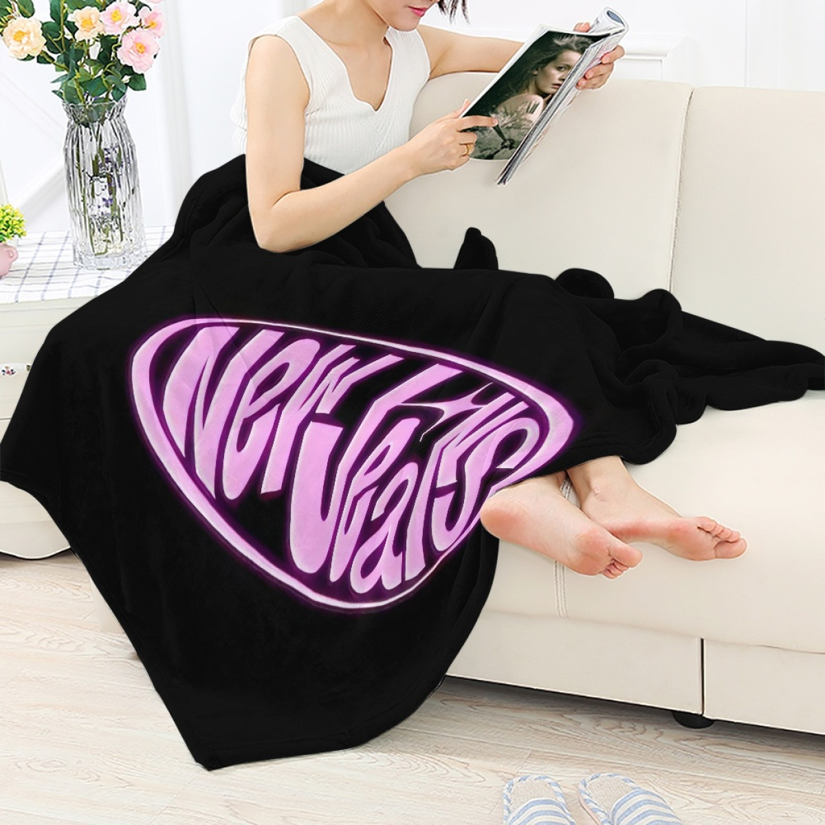 New Jeans Blanket Throw - New Jeans Pink Logo On Black Background